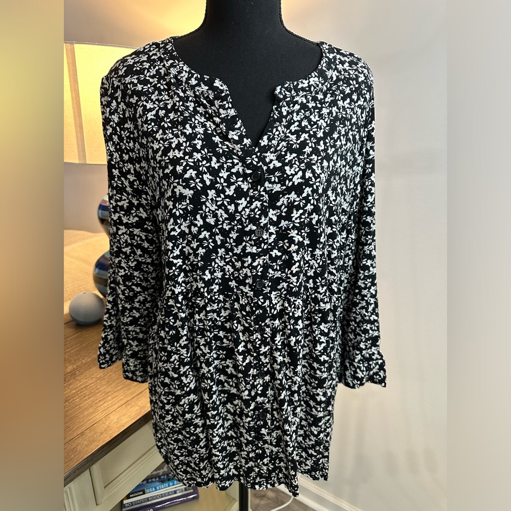 Cynthia Rowley Black & White Floral Blouse -  Size  1X
